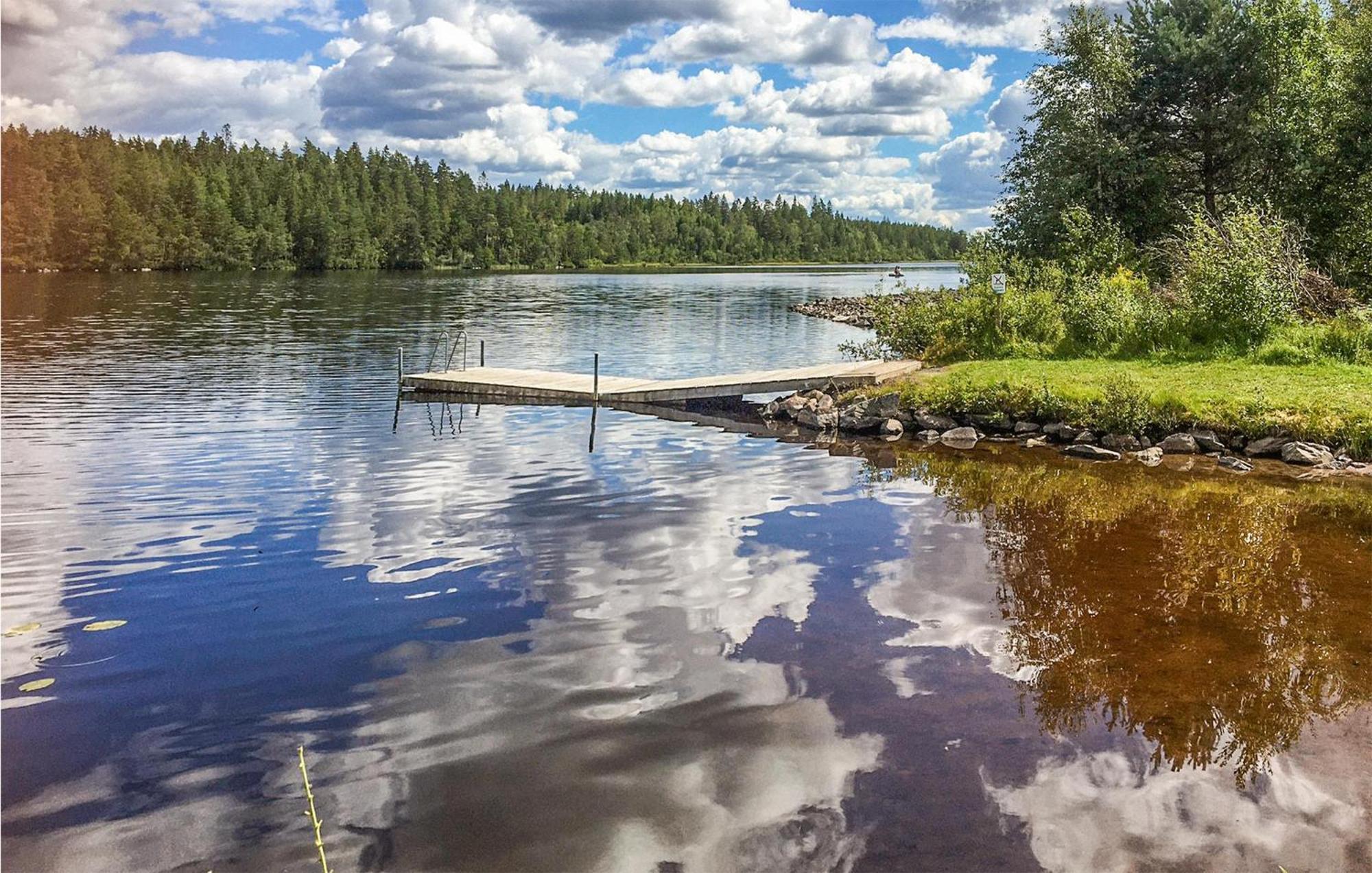 Awesome Home In Lenhovda With Wifi Extérieur photo